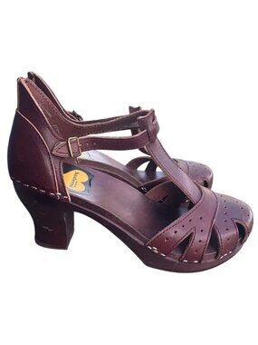 Swedish Hasbeens Women's T-Strap Clog Sandals, Size EU 40 (US 9.5).NEW